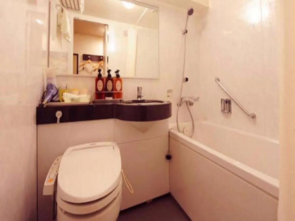 Hiroshima Kokusai Hotel 4*,